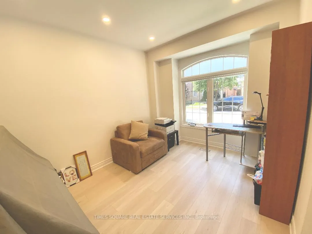 Photo 14 of 9 Quail Hollow, Markham, Cornell — HOMEH