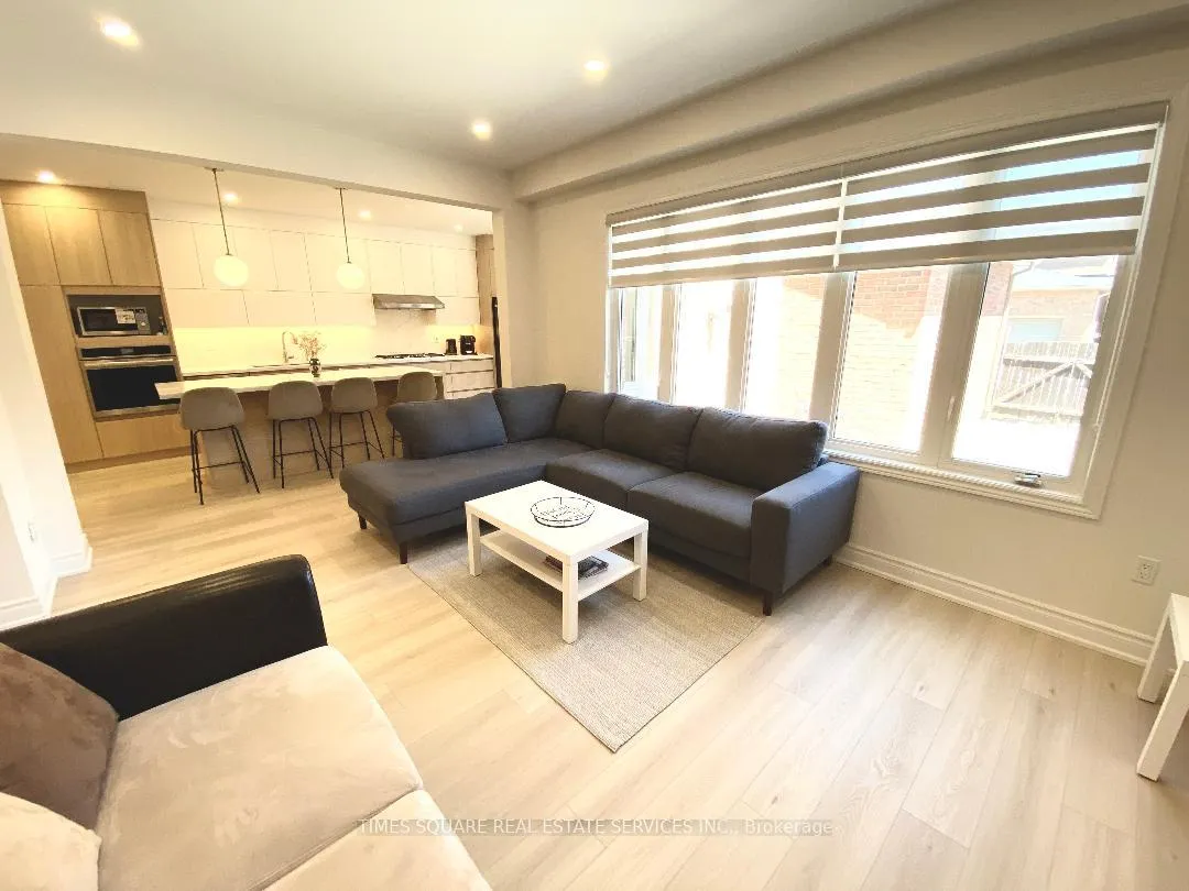 Photo 16 of 9 Quail Hollow, Markham, Cornell — HOMEH