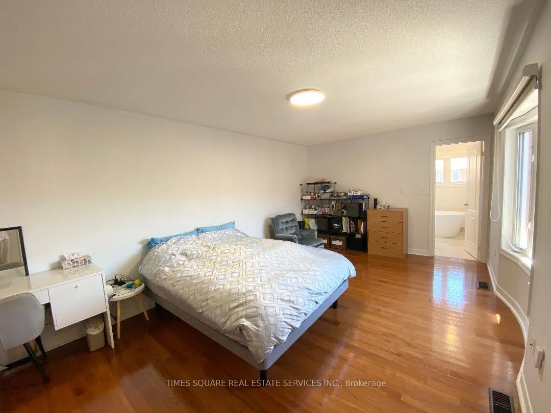 Photo 22 of 9 Quail Hollow, Markham, Cornell — HOMEH