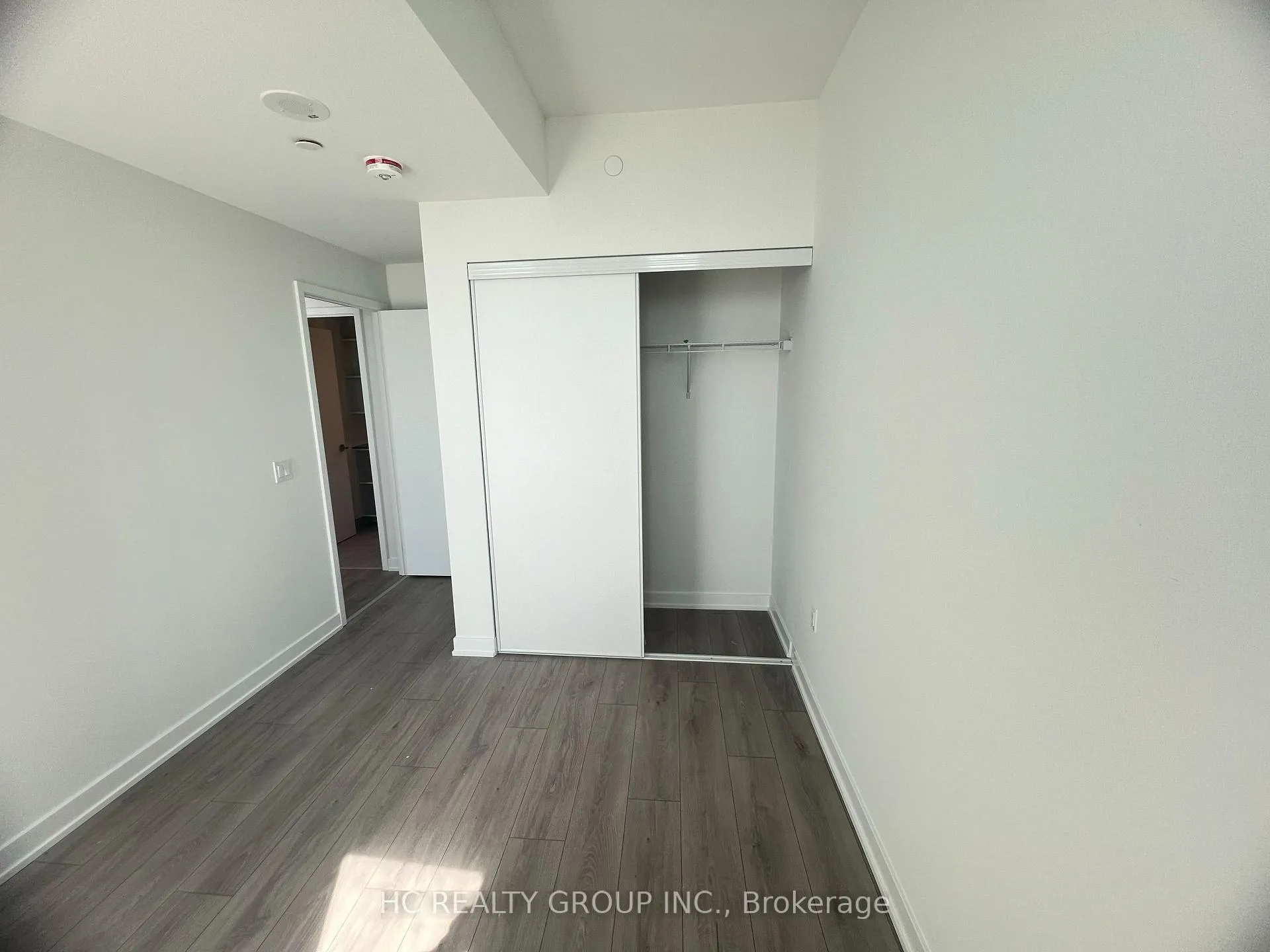 Photo 4 of Unit 2502, 1 Fairview Road E, Mississauga, Mississauga Valleys — HOMEH