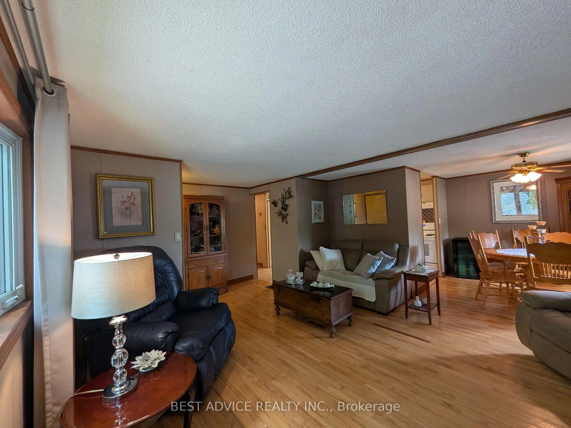 Photo 3 of 180 Westmount Drive S, Orillia — HOMEH