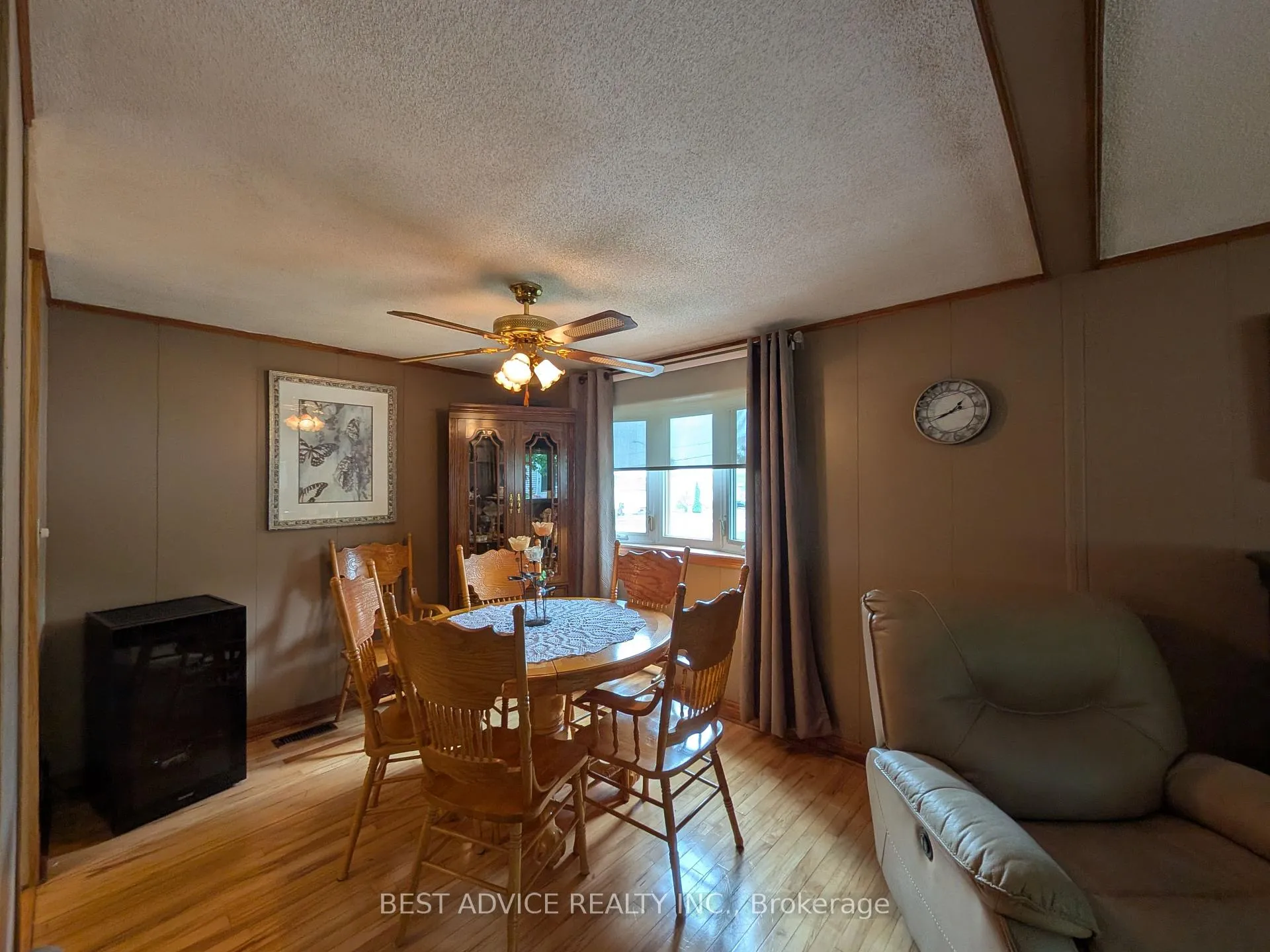 Photo 11 of 180 Westmount Drive S, Orillia — HOMEH