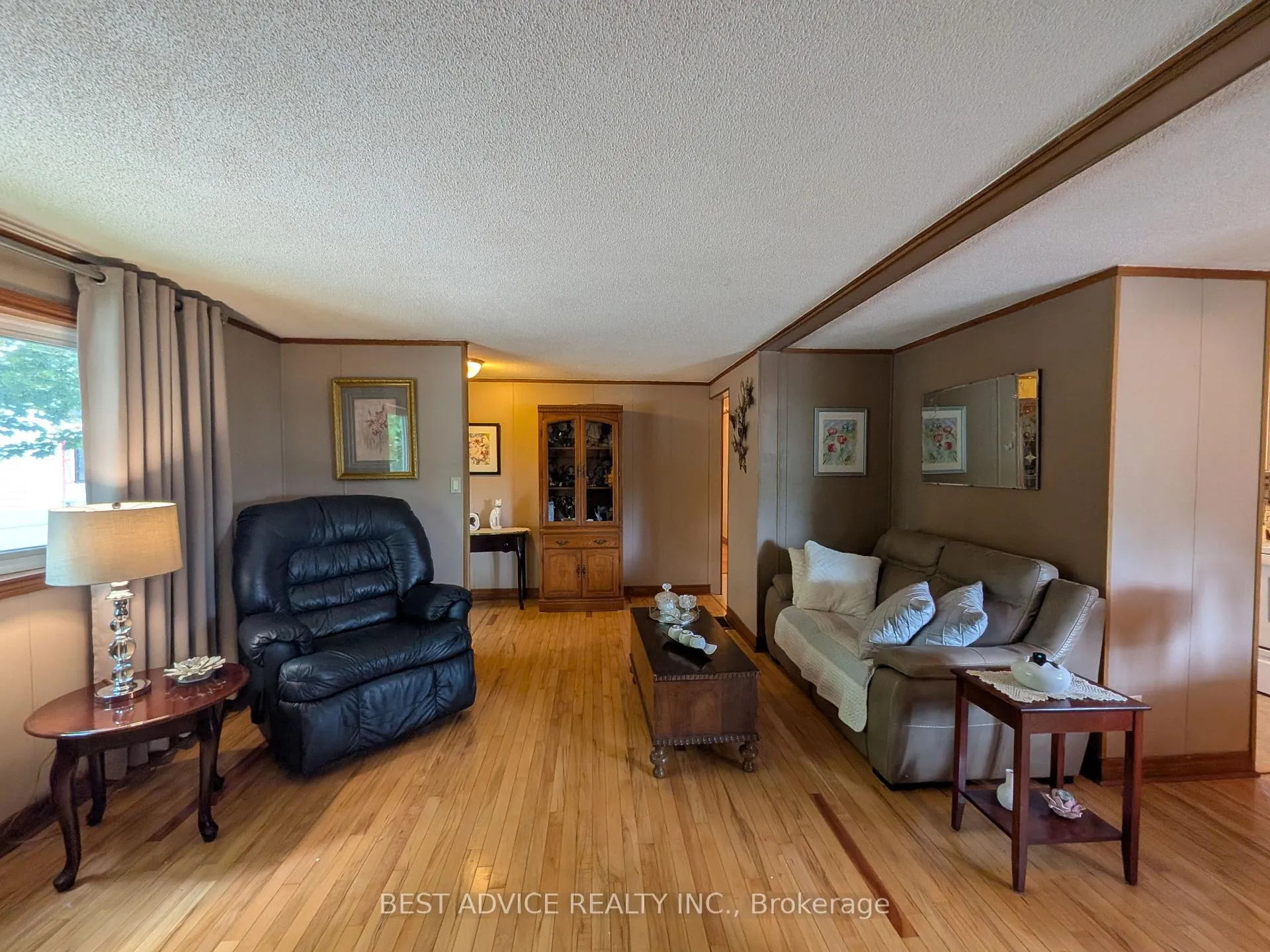 Photo 13 of 180 Westmount Drive S, Orillia — HOMEH