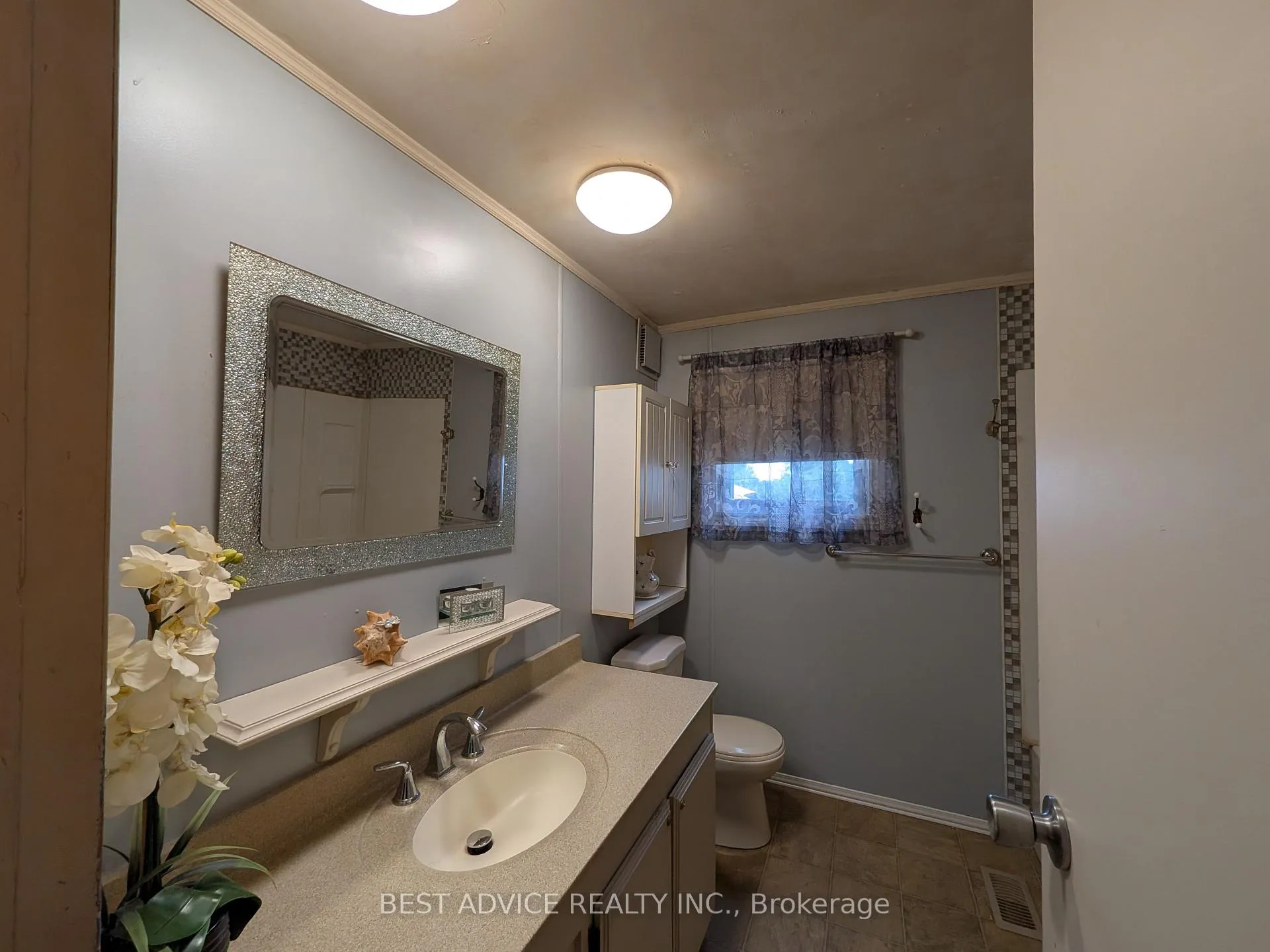 Photo 19 of 180 Westmount Drive S, Orillia — HOMEH
