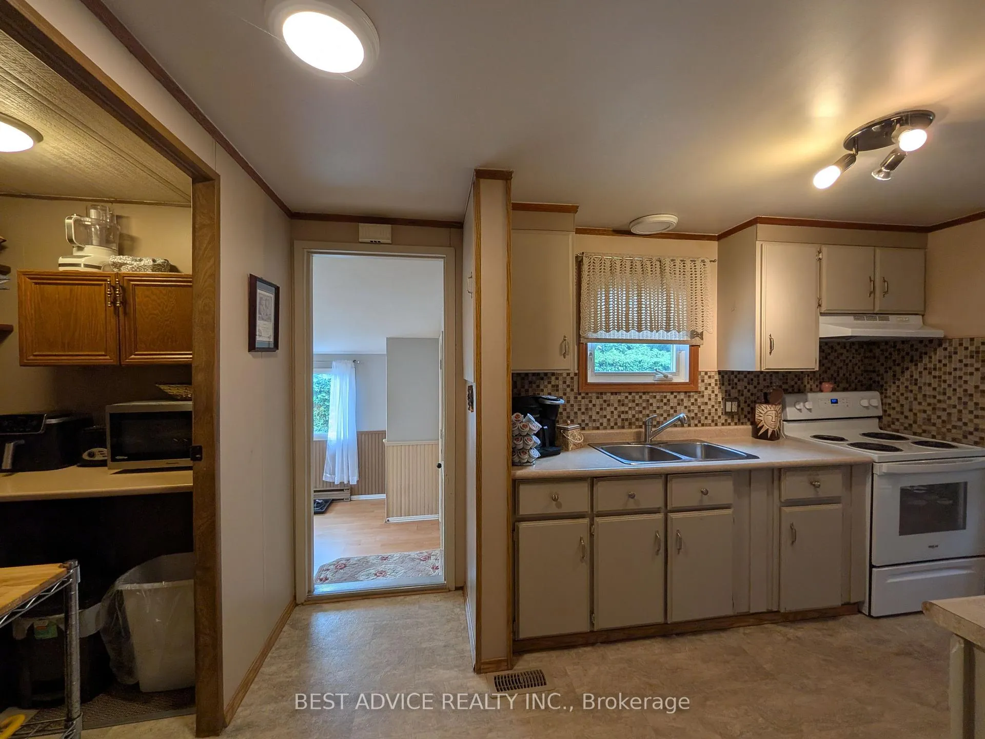 Photo 30 of 180 Westmount Drive S, Orillia — HOMEH
