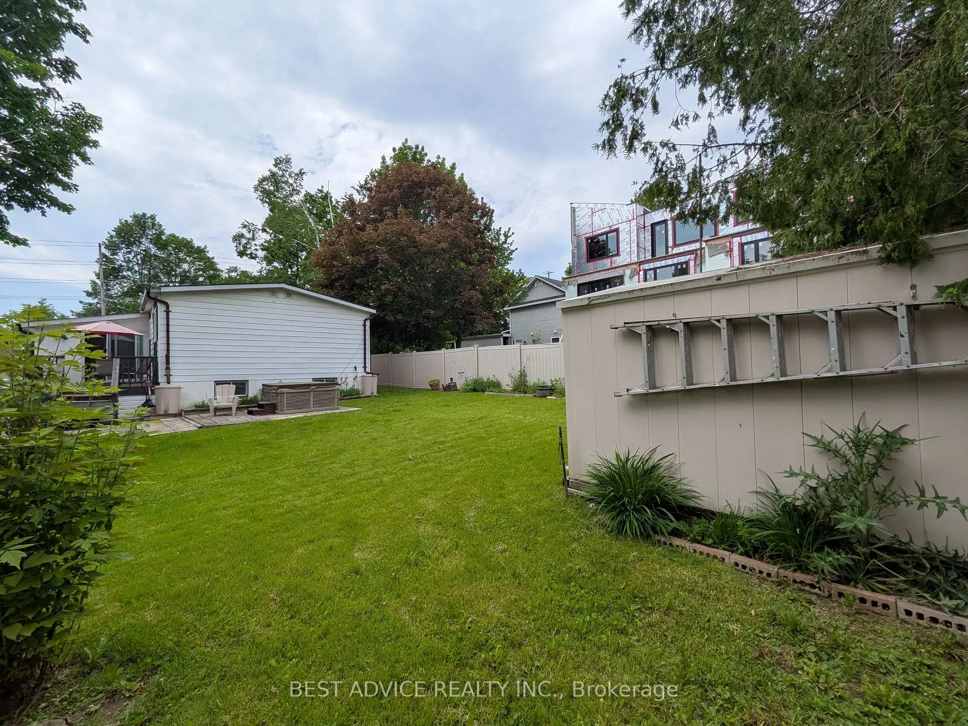 Photo 40 of 180 Westmount Drive S, Orillia — HOMEH