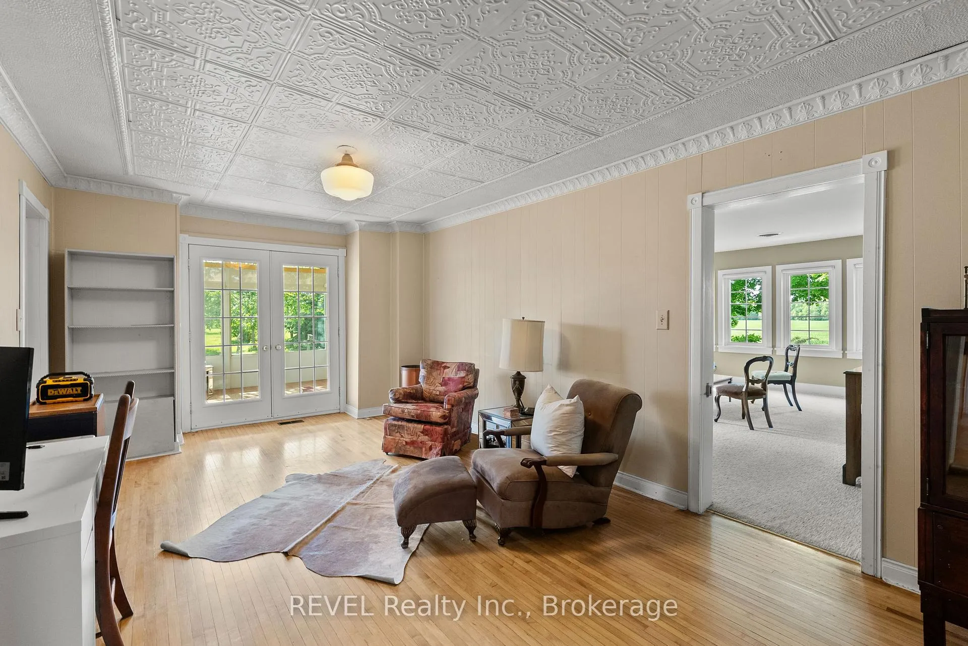 Photo 8 of 10111 Mcleod Road, Niagara Falls, Forestview — HOMEH