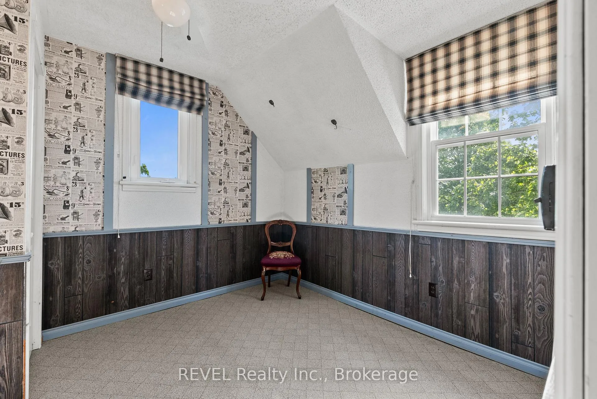 Photo 18 of 10111 Mcleod Road, Niagara Falls, Forestview — HOMEH