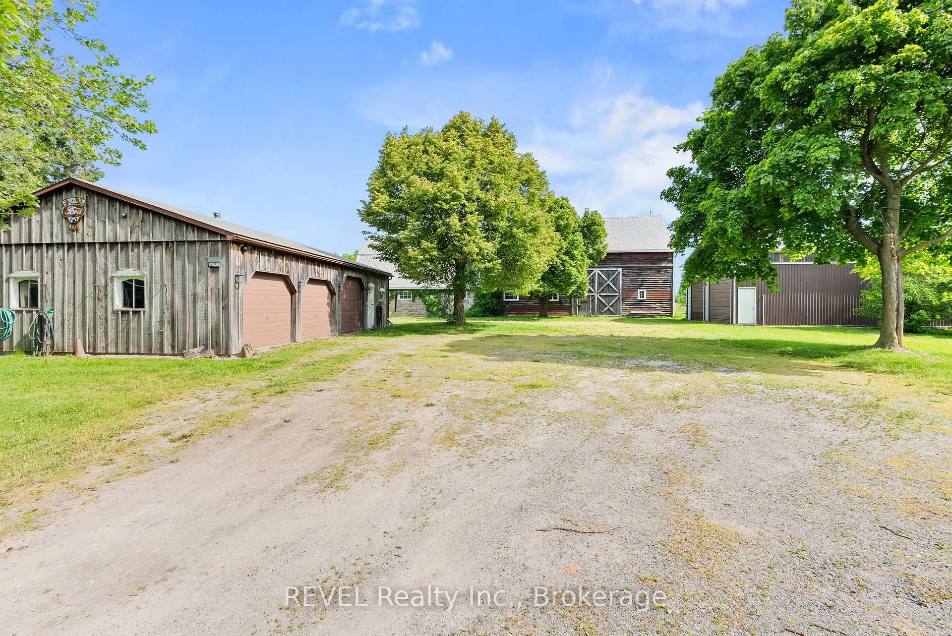 Photo 21 of 10111 Mcleod Road, Niagara Falls, Forestview — HOMEH