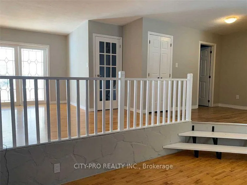 Photo 5 of Unit Main Floor, 513370 2nd Line, Amaranth, Rural Amaranth — HOMEH