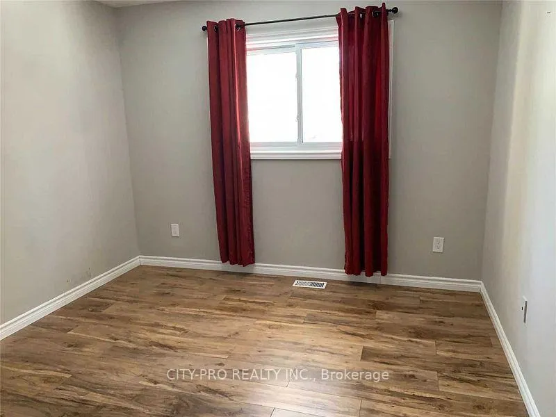Photo 6 of Unit Main Floor, 513370 2nd Line, Amaranth, Rural Amaranth — HOMEH