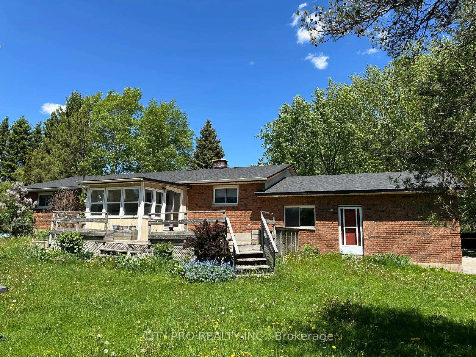 Photo 15 of Unit Main Floor, 513370 2nd Line, Amaranth, Rural Amaranth — HOMEH