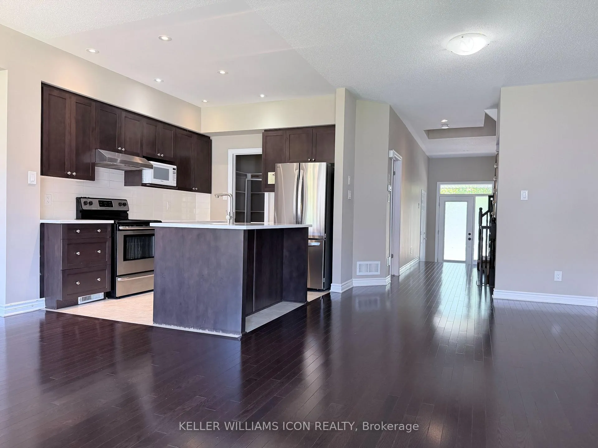 Photo 7 of 871 Fletcher Circle, Ottawa, Kanata - Kanata Lakes/Heritage Hills — HOMEH