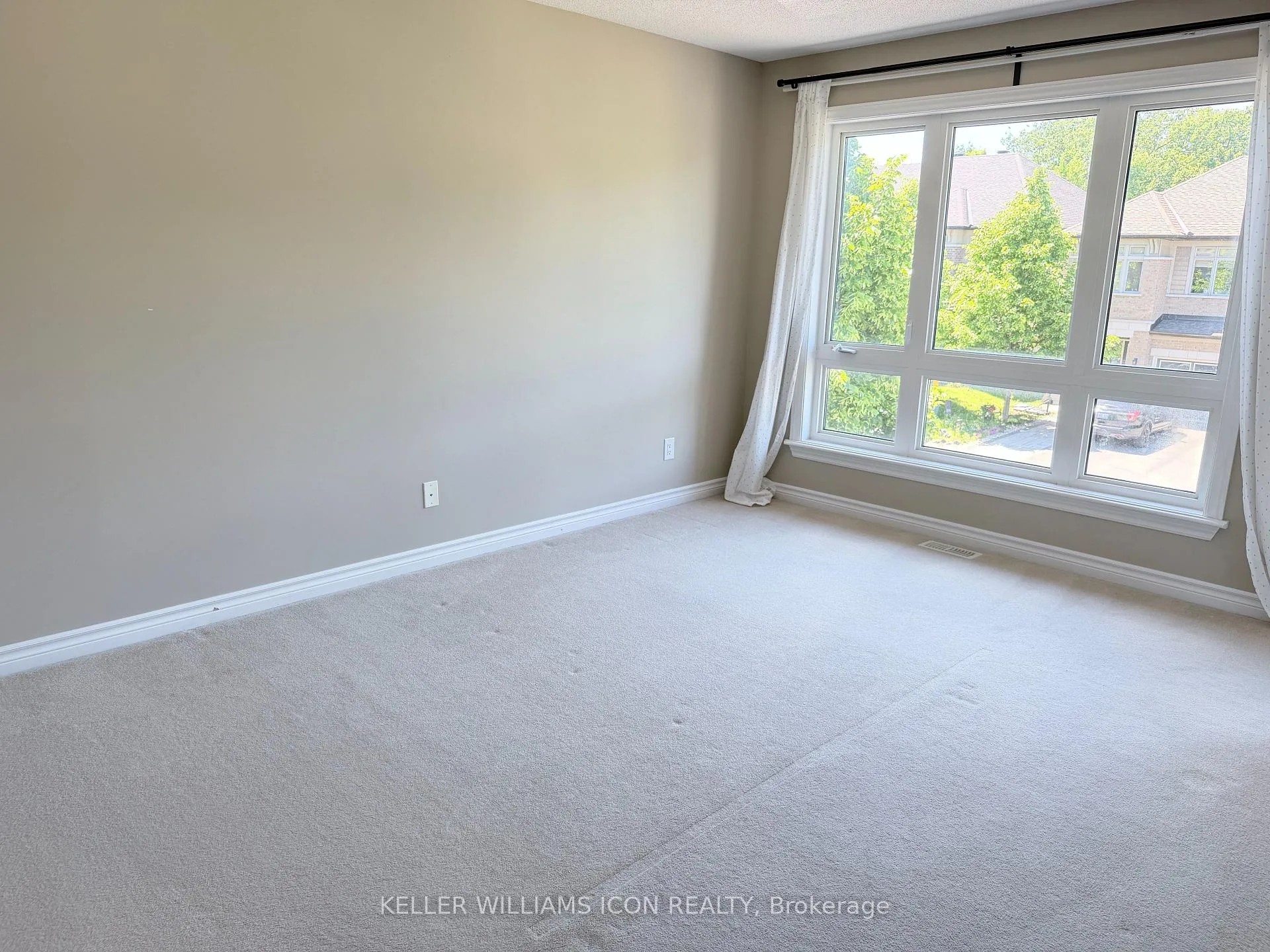 Photo 10 of 871 Fletcher Circle, Ottawa, Kanata - Kanata Lakes/Heritage Hills — HOMEH