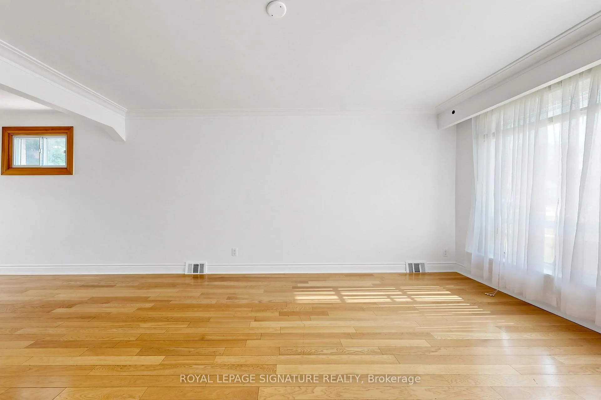 Photo 7 of 34 Lingarde Drive, Scarborough, Wexford-Maryvale — HOMEH