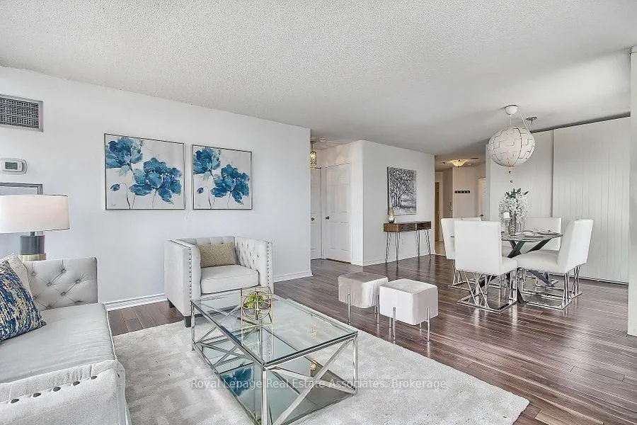 Photo 3 of Unit 511, 55 Elm Drive W, Mississauga, City Centre — HOMEH