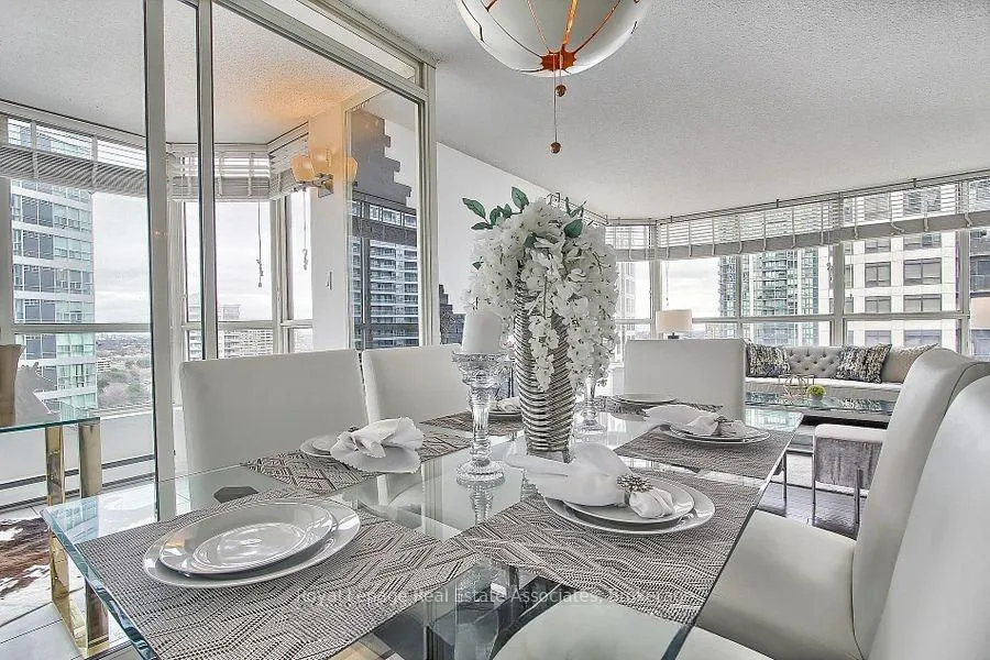 Photo 7 of Unit 511, 55 Elm Drive W, Mississauga, City Centre — HOMEH