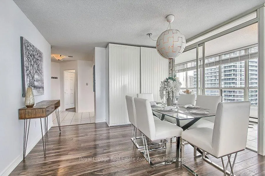 Photo 9 of Unit 511, 55 Elm Drive W, Mississauga, City Centre — HOMEH