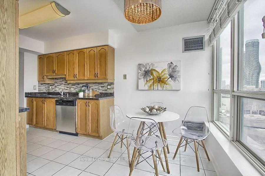 Photo 13 of Unit 511, 55 Elm Drive W, Mississauga, City Centre — HOMEH