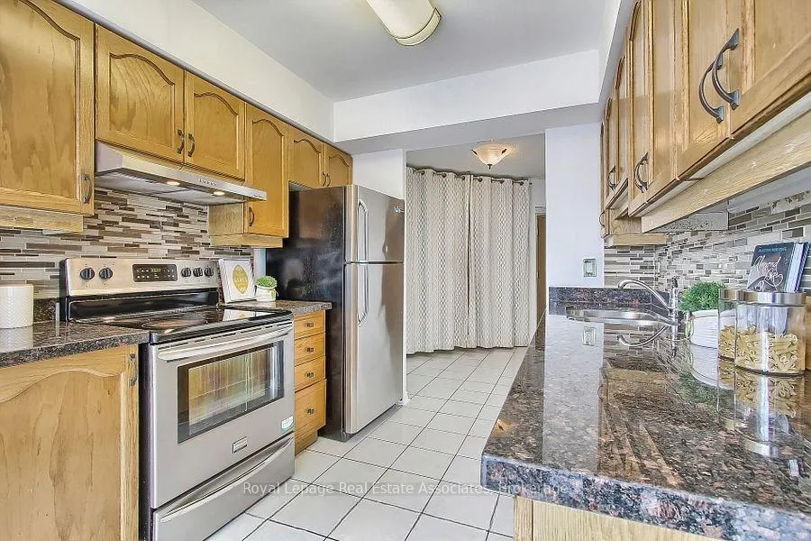 Photo 15 of Unit 511, 55 Elm Drive W, Mississauga, City Centre — HOMEH