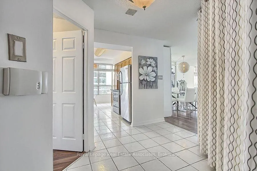 Photo 17 of Unit 511, 55 Elm Drive W, Mississauga, City Centre — HOMEH
