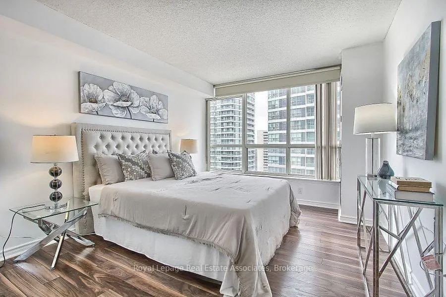 Photo 18 of Unit 511, 55 Elm Drive W, Mississauga, City Centre — HOMEH