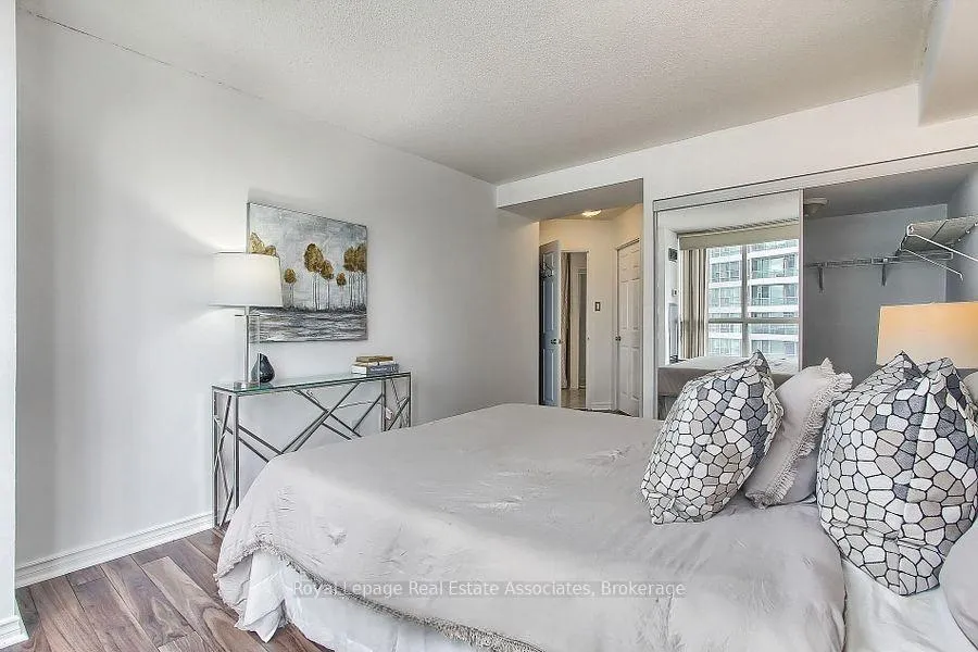 Photo 20 of Unit 511, 55 Elm Drive W, Mississauga, City Centre — HOMEH