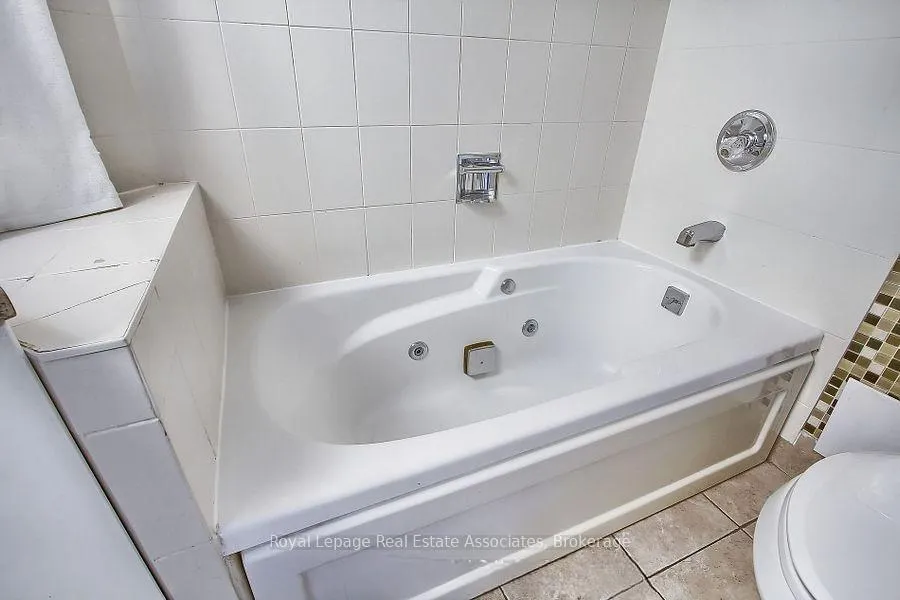 Photo 23 of Unit 511, 55 Elm Drive W, Mississauga, City Centre — HOMEH