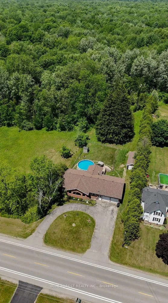 Photo 2 of 24744 Pioneer Line, West Elgin, West Lorne — HOMEH