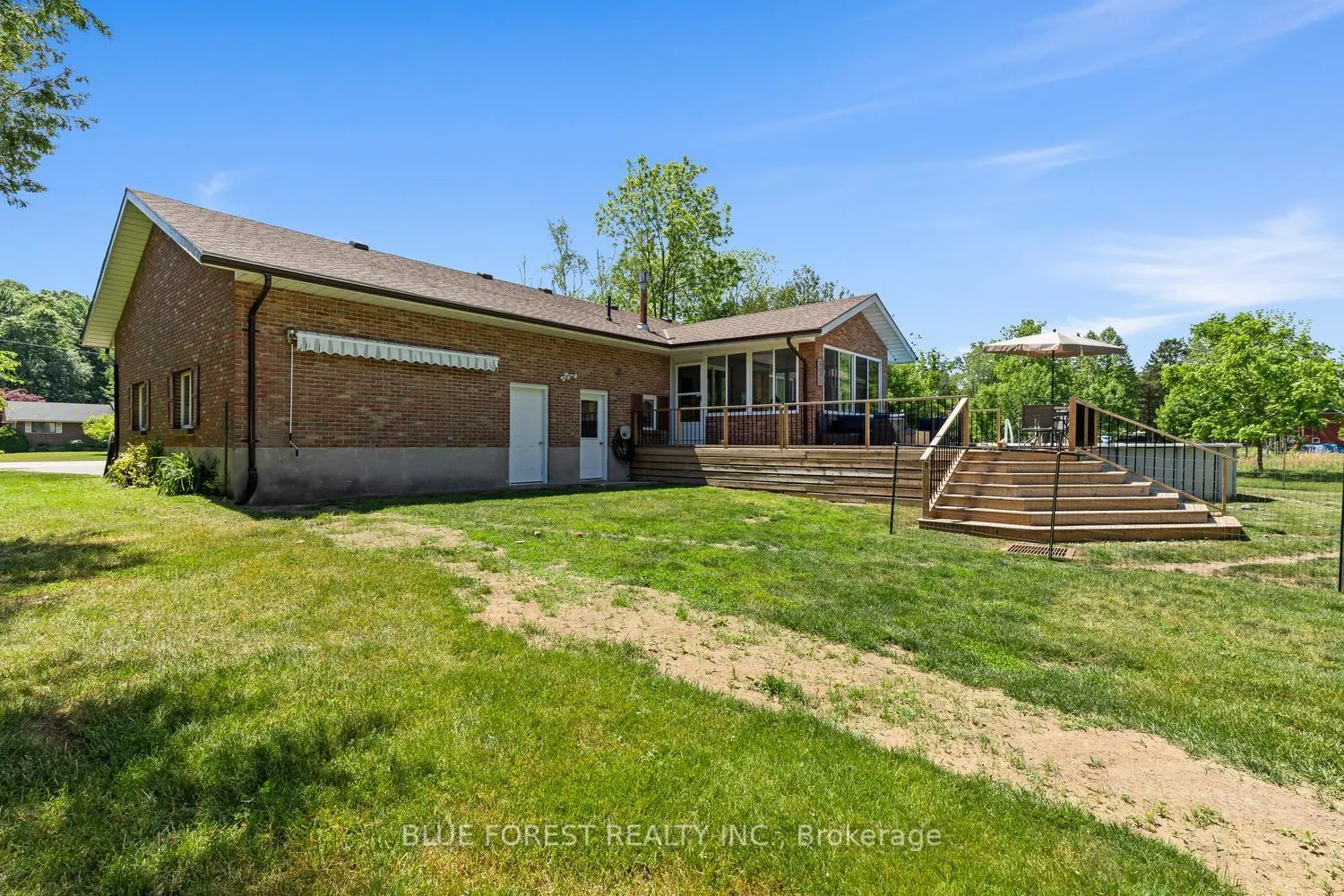 Photo 5 of 24744 Pioneer Line, West Elgin, West Lorne — HOMEH