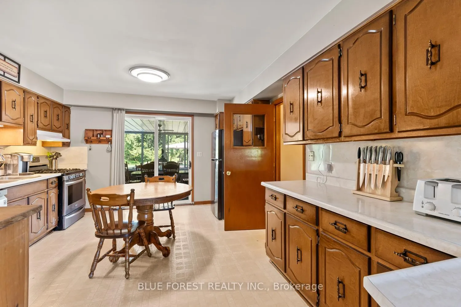 Photo 14 of 24744 Pioneer Line, West Elgin, West Lorne — HOMEH