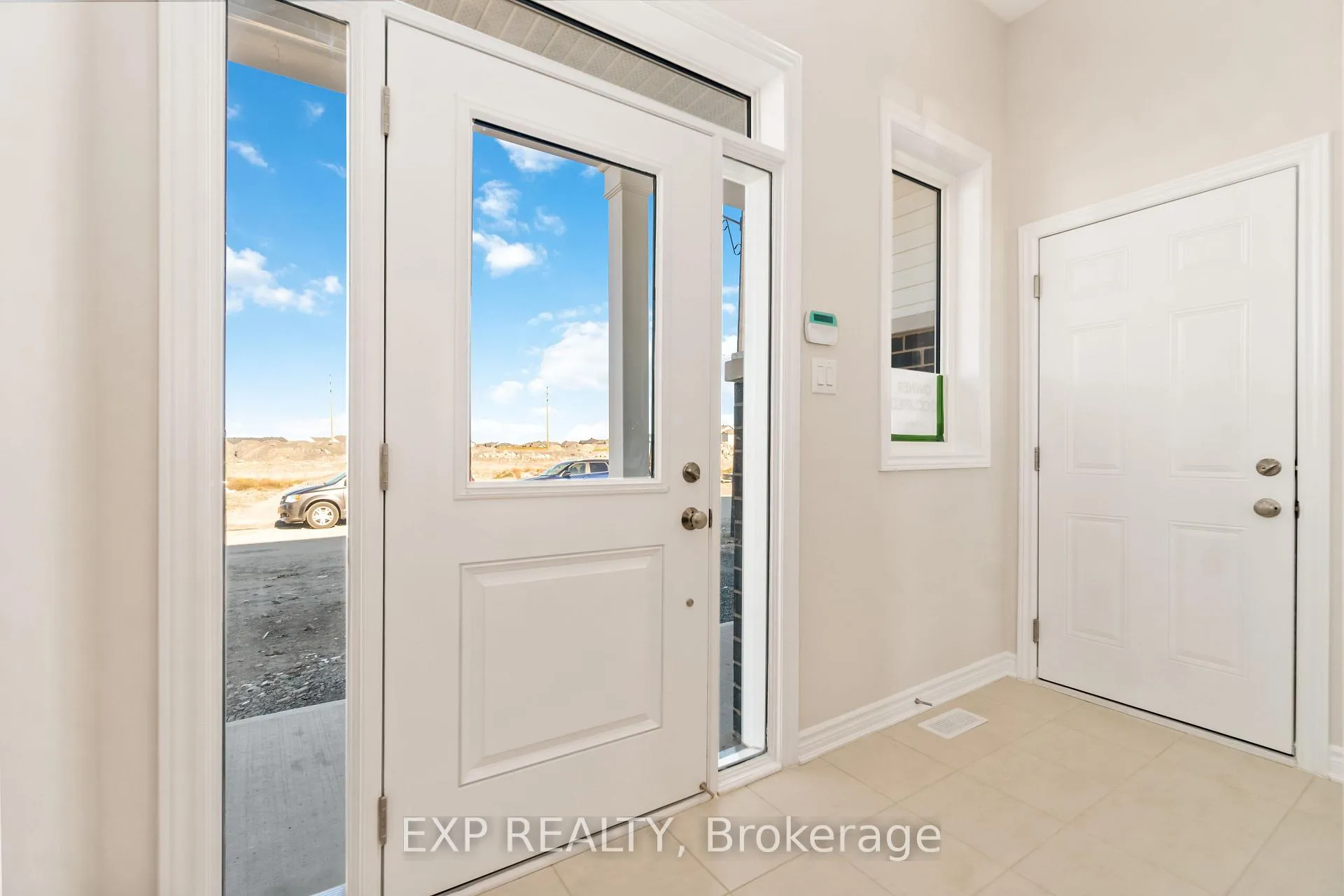 Photo 3 of 4108 Obsidian Street W, Ottawa, Barrhaven - Half Moon Bay — HOMEH