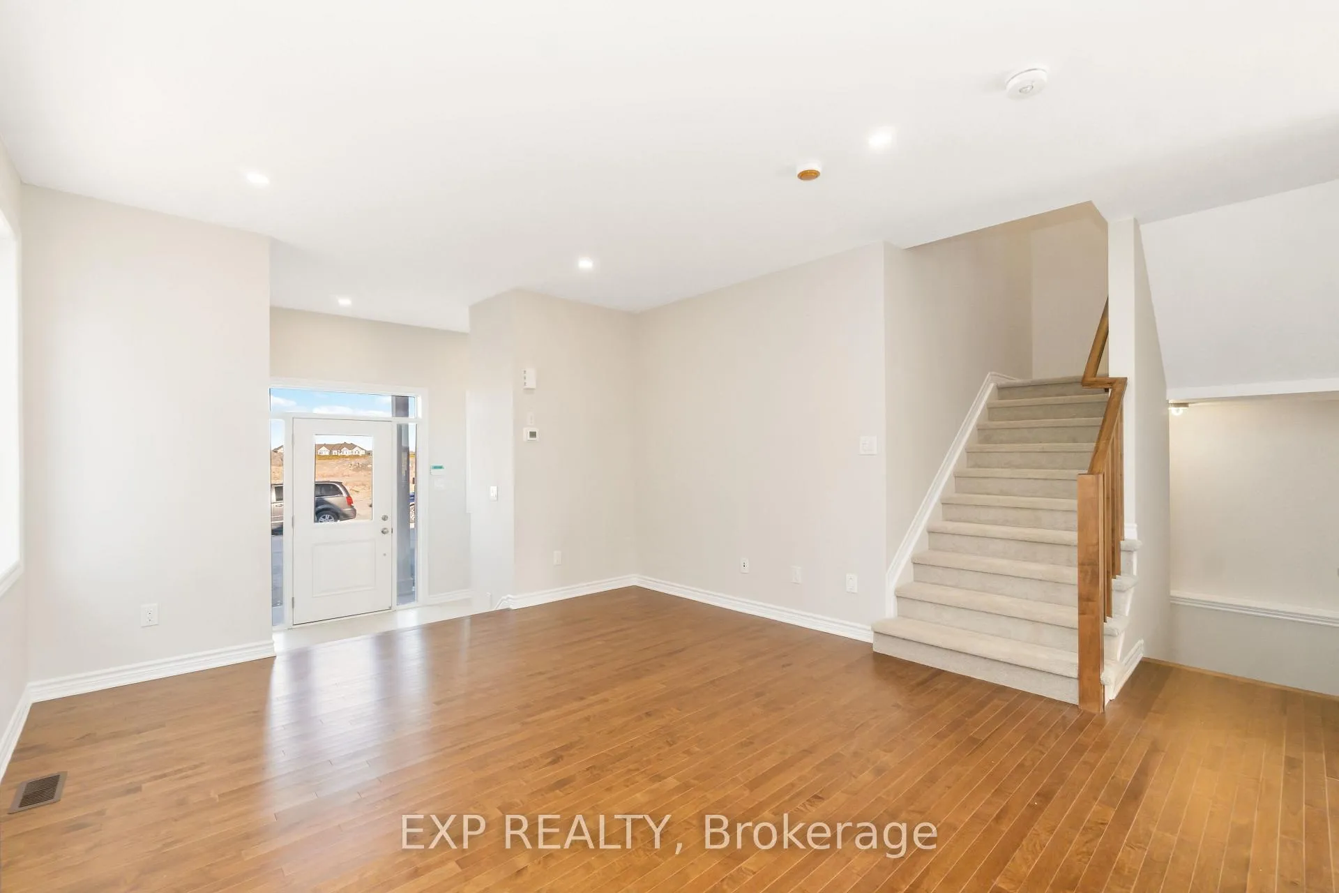 Photo 9 of 4108 Obsidian Street W, Ottawa, Barrhaven - Half Moon Bay — HOMEH
