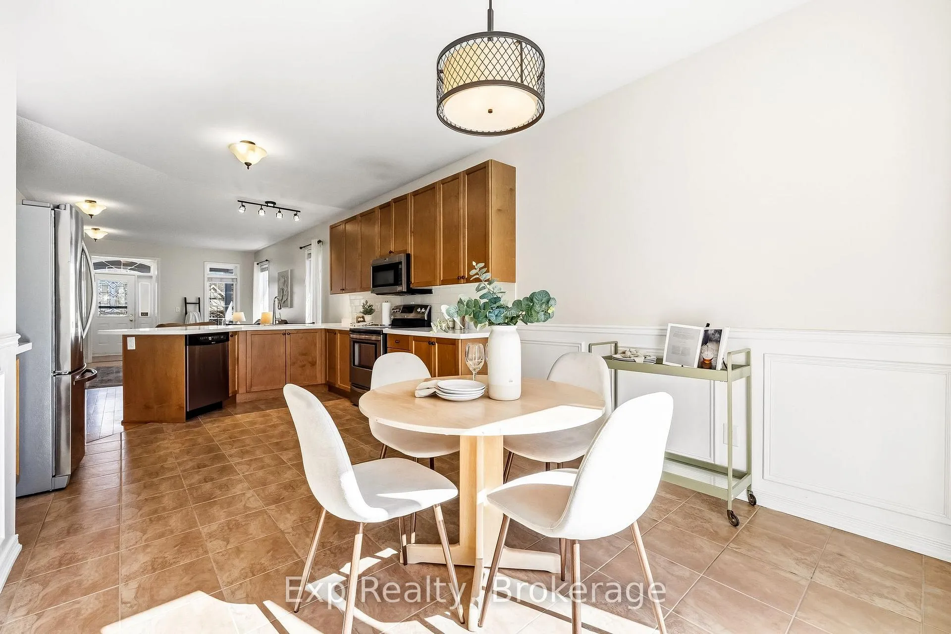 Photo 17 of 803 Greenly Drive, Cobourg — HOMEH