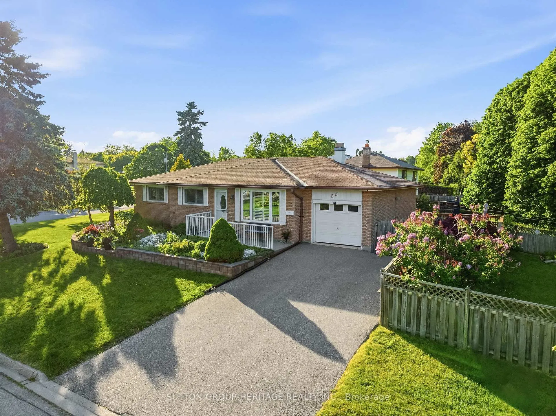 Photo 3 of 23 Jacwin Drive, Ajax, Central West — HOMEH