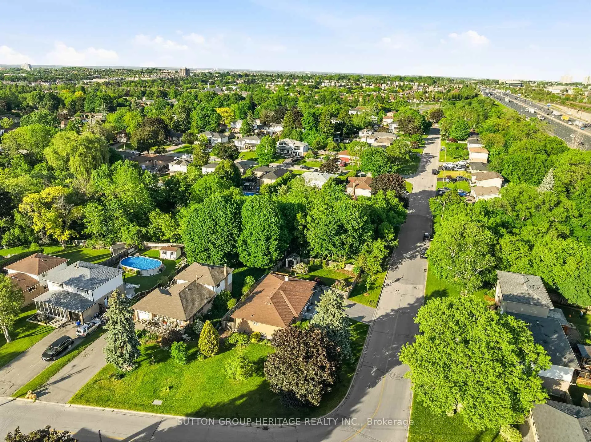 Photo 7 of 23 Jacwin Drive, Ajax, Central West — HOMEH
