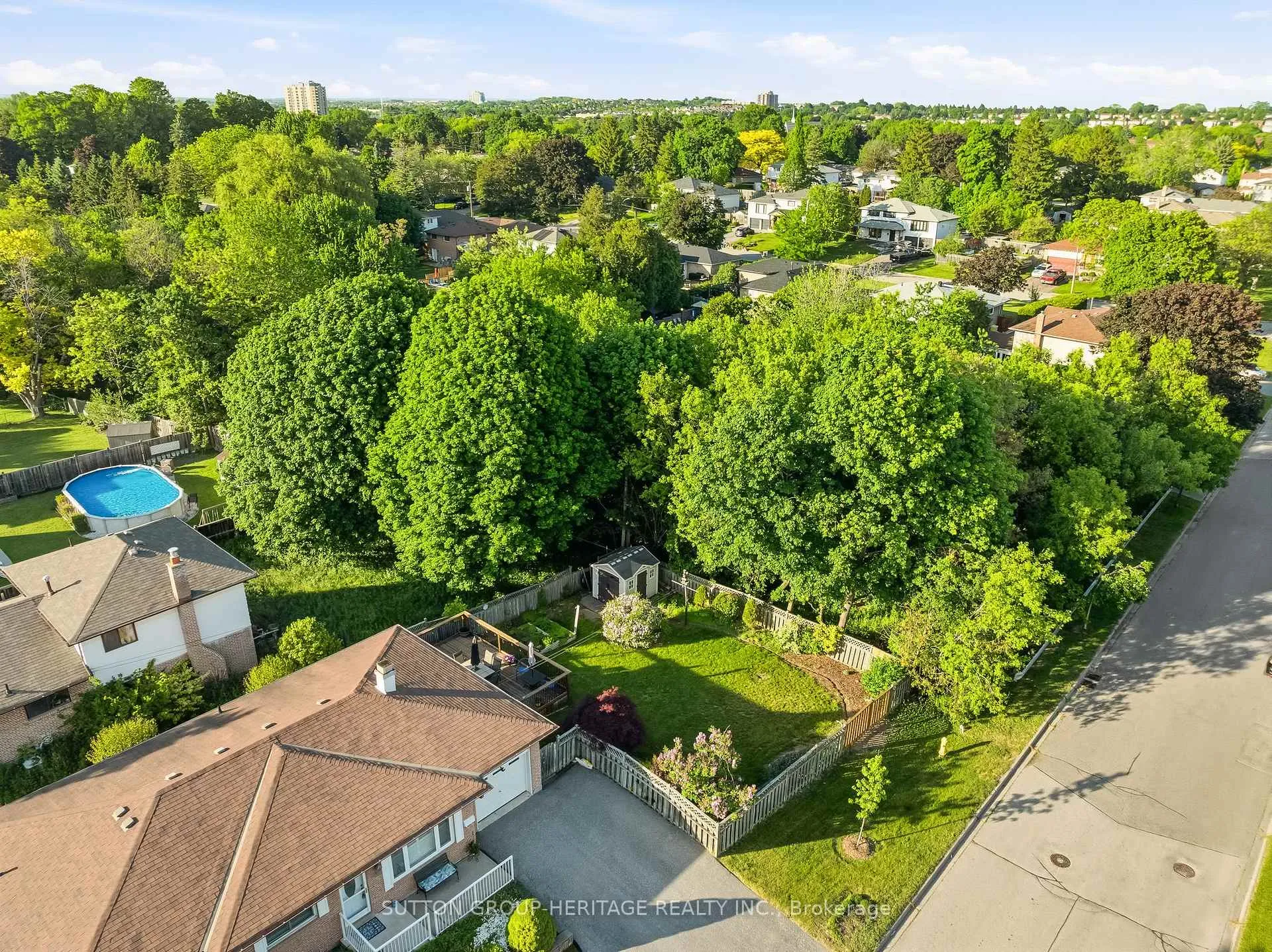 Photo 8 of 23 Jacwin Drive, Ajax, Central West — HOMEH