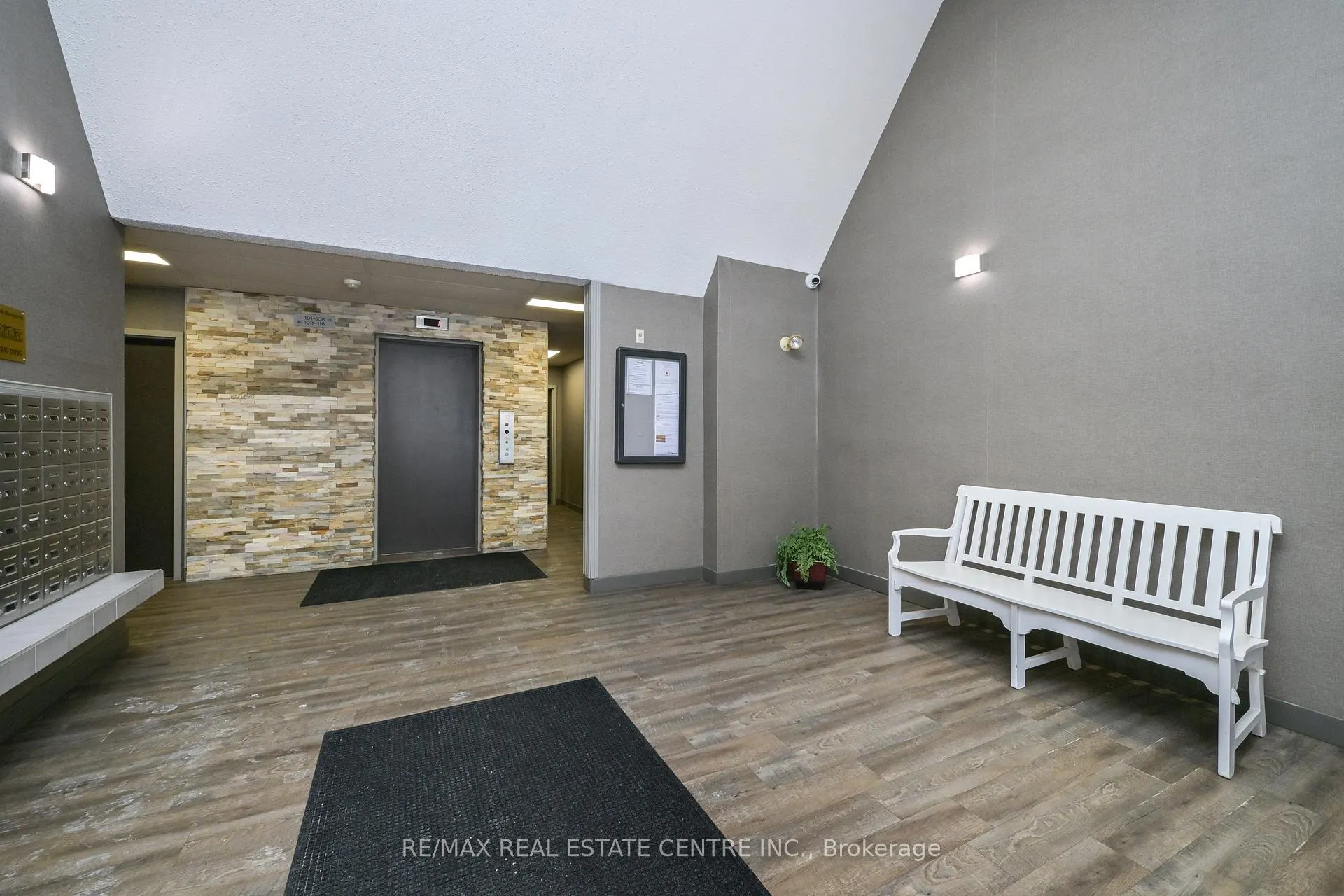 Photo 4 of Unit 409, 120 Bell Farm Road, Barrie, Alliance — HOMEH