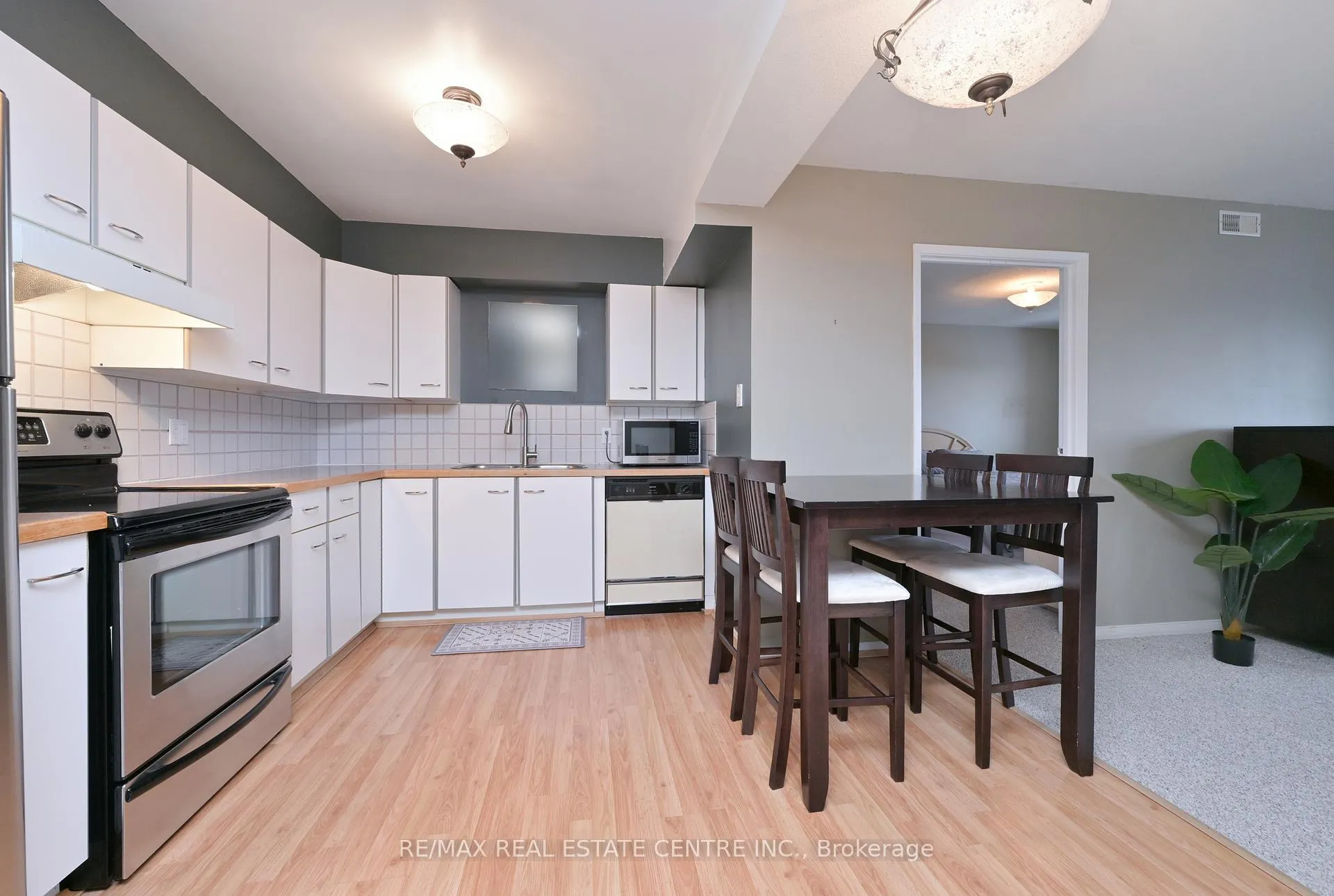 Photo 7 of Unit 409, 120 Bell Farm Road, Barrie, Alliance — HOMEH