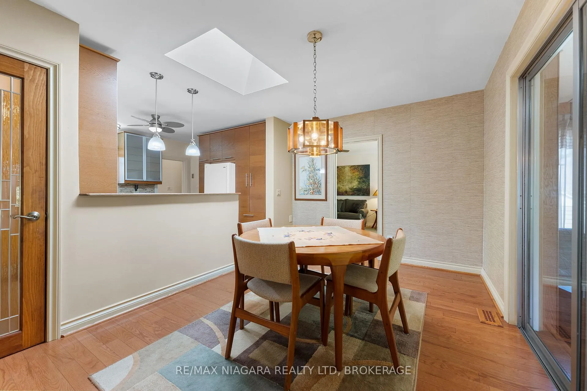 Photo 5 of 47 Windermere Road, St. Catharines, Glendale/Glenridge — HOMEH