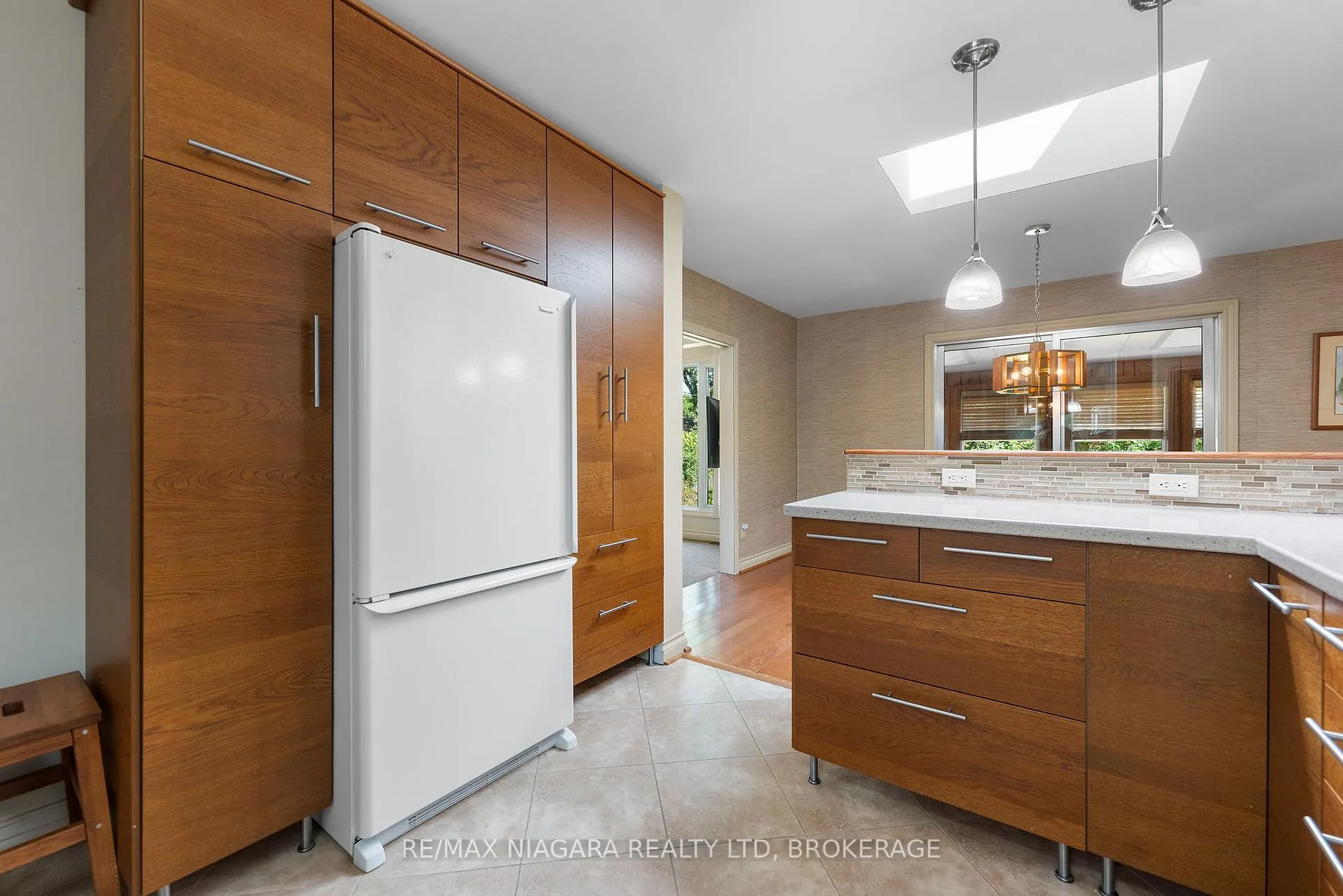 Photo 8 of 47 Windermere Road, St. Catharines, Glendale/Glenridge — HOMEH
