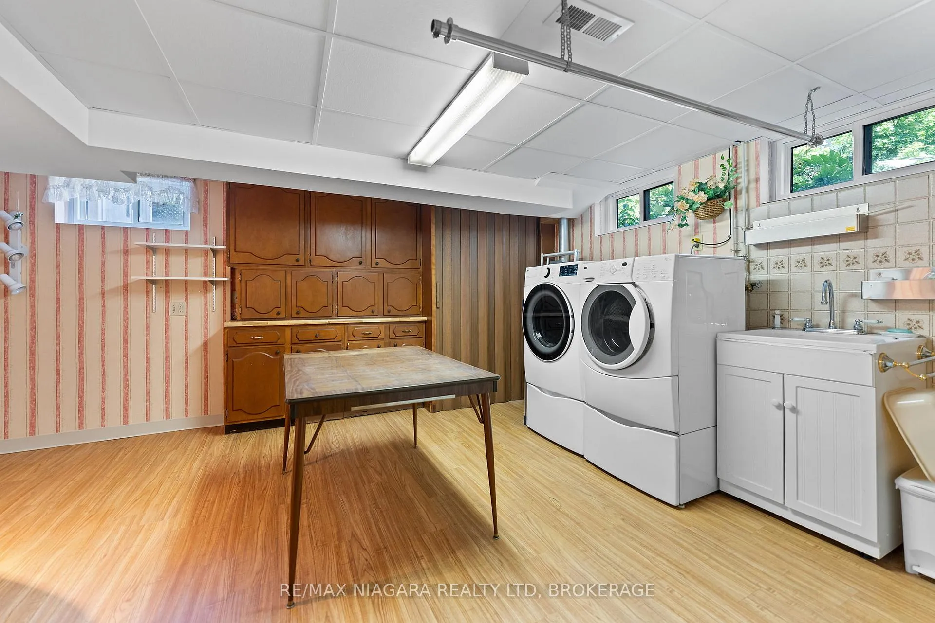 Photo 18 of 47 Windermere Road, St. Catharines, Glendale/Glenridge — HOMEH