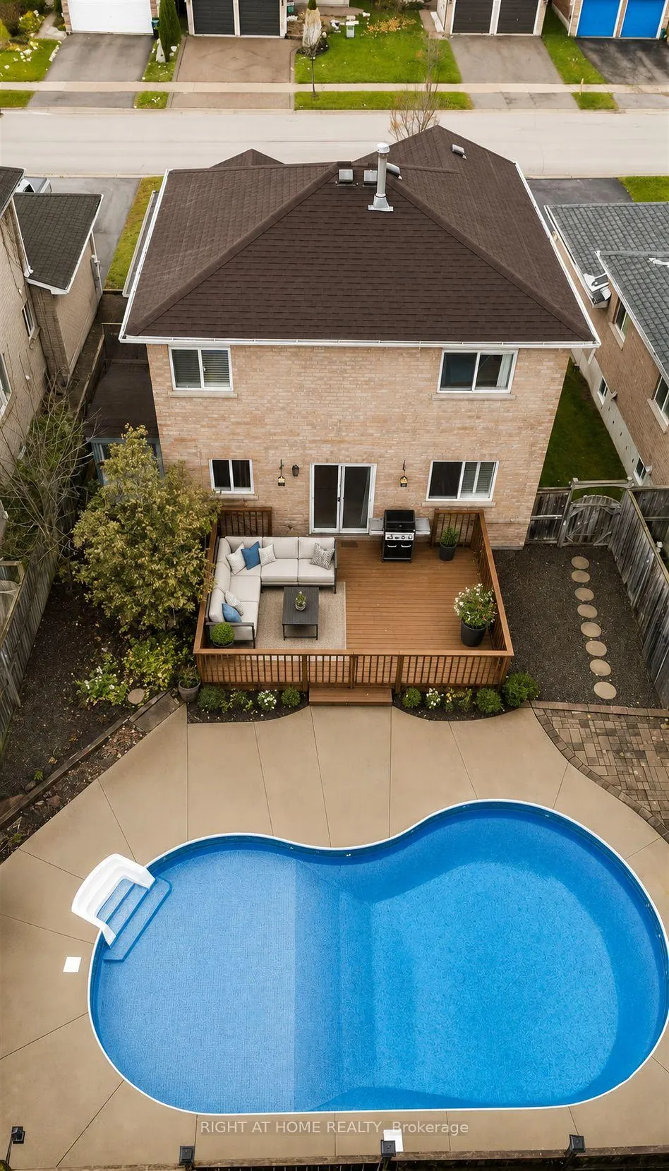 Photo 4 of 7 Michael Crescent, Barrie, East Bayfield — HOMEH
