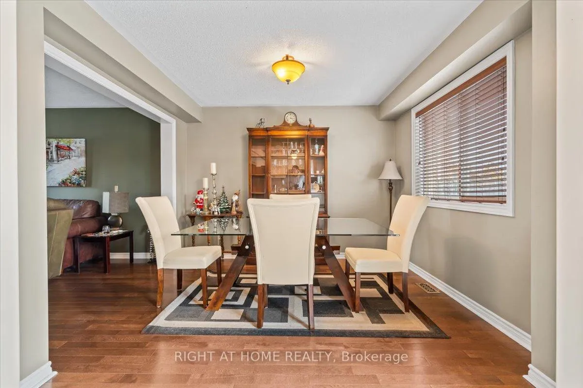 Photo 5 of 7 Michael Crescent, Barrie, East Bayfield — HOMEH