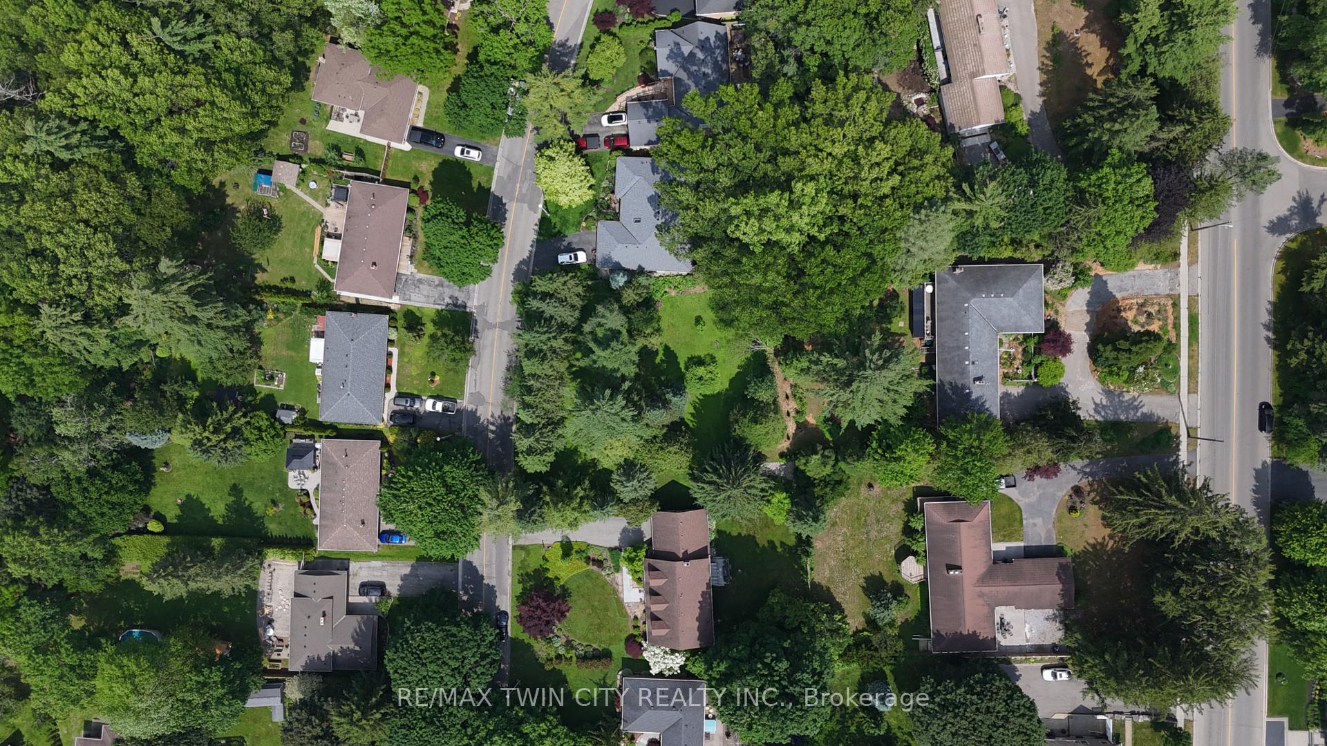 Photo 4 of 154 McCall Crescent, Norfolk, Simcoe — HOMEH