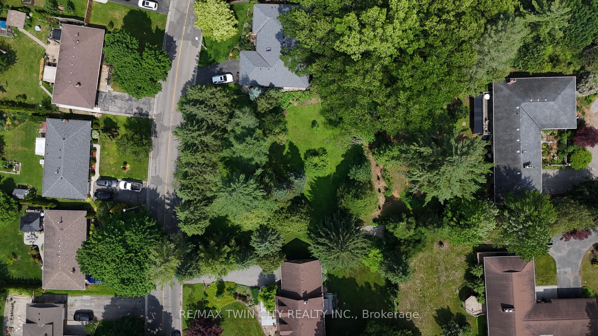 Photo 7 of 154 McCall Crescent, Norfolk, Simcoe — HOMEH