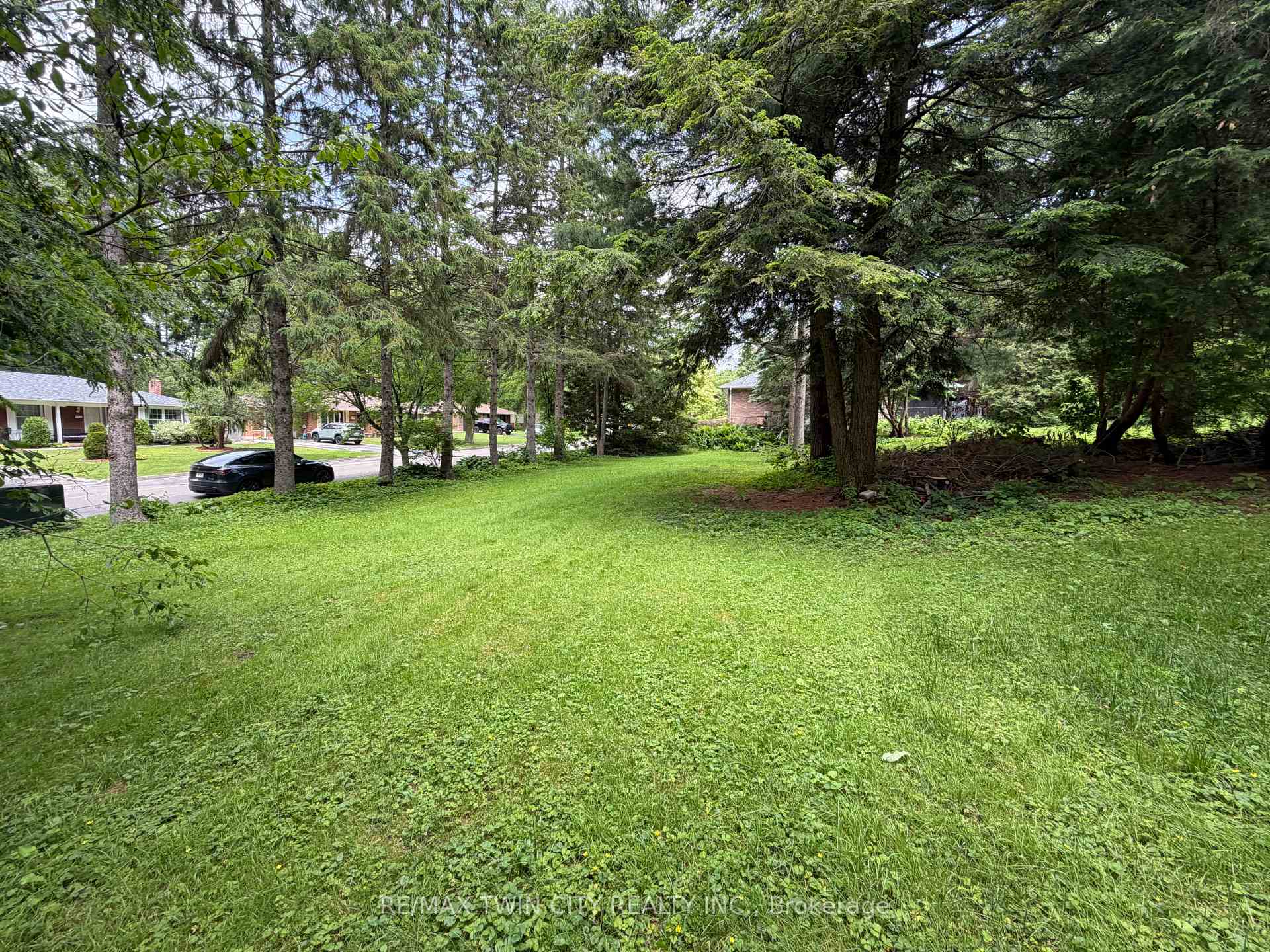 Photo 11 of 154 McCall Crescent, Norfolk, Simcoe — HOMEH