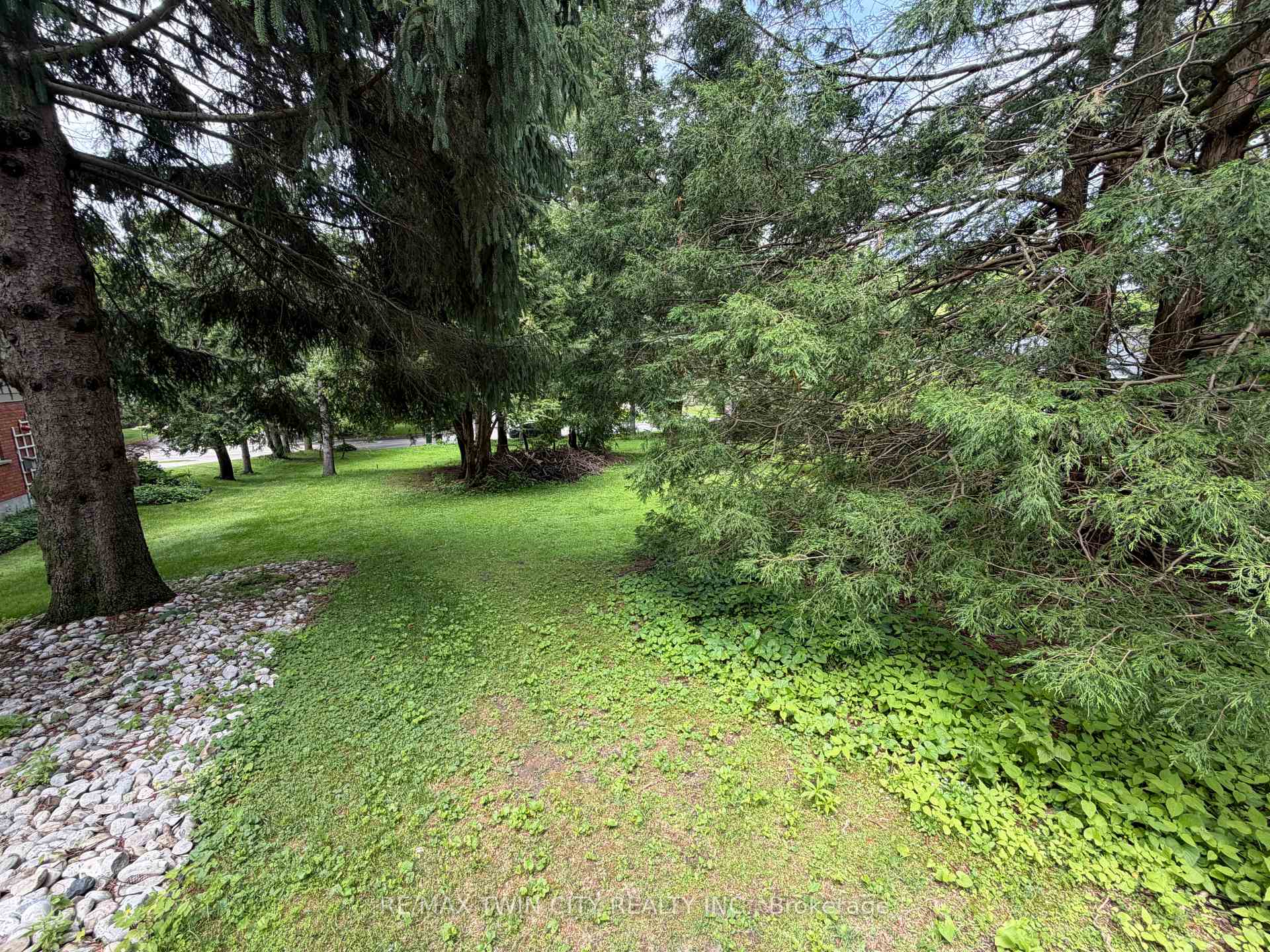 Photo 12 of 154 McCall Crescent, Norfolk, Simcoe — HOMEH