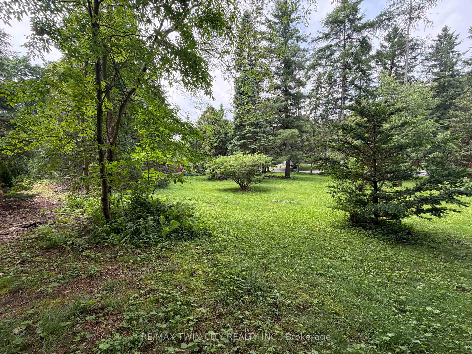 Photo 15 of 154 McCall Crescent, Norfolk, Simcoe — HOMEH
