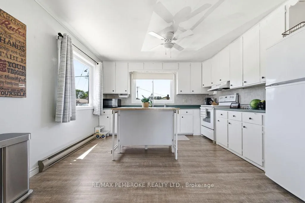 Photo 11 of 615 Lorne Street, Laurentian Valley — HOMEH